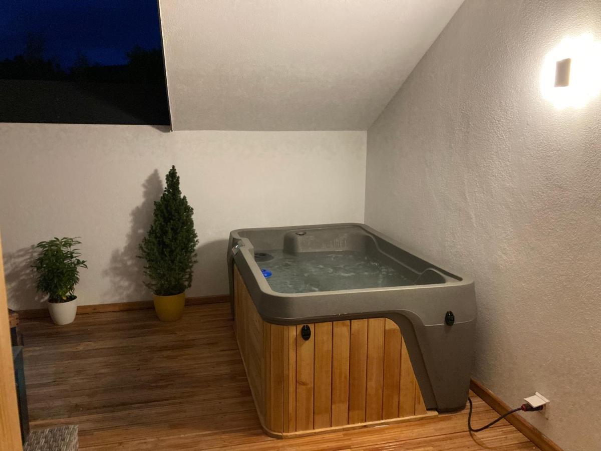 Ferienwohnung Bahnhof Regen Mit Wellness Екстериор снимка